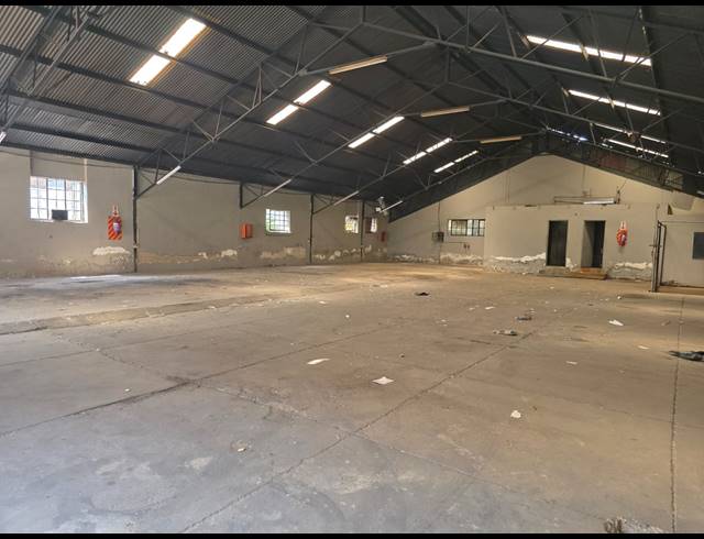 700M² WAREHOUSE TO LET IN ALRODE